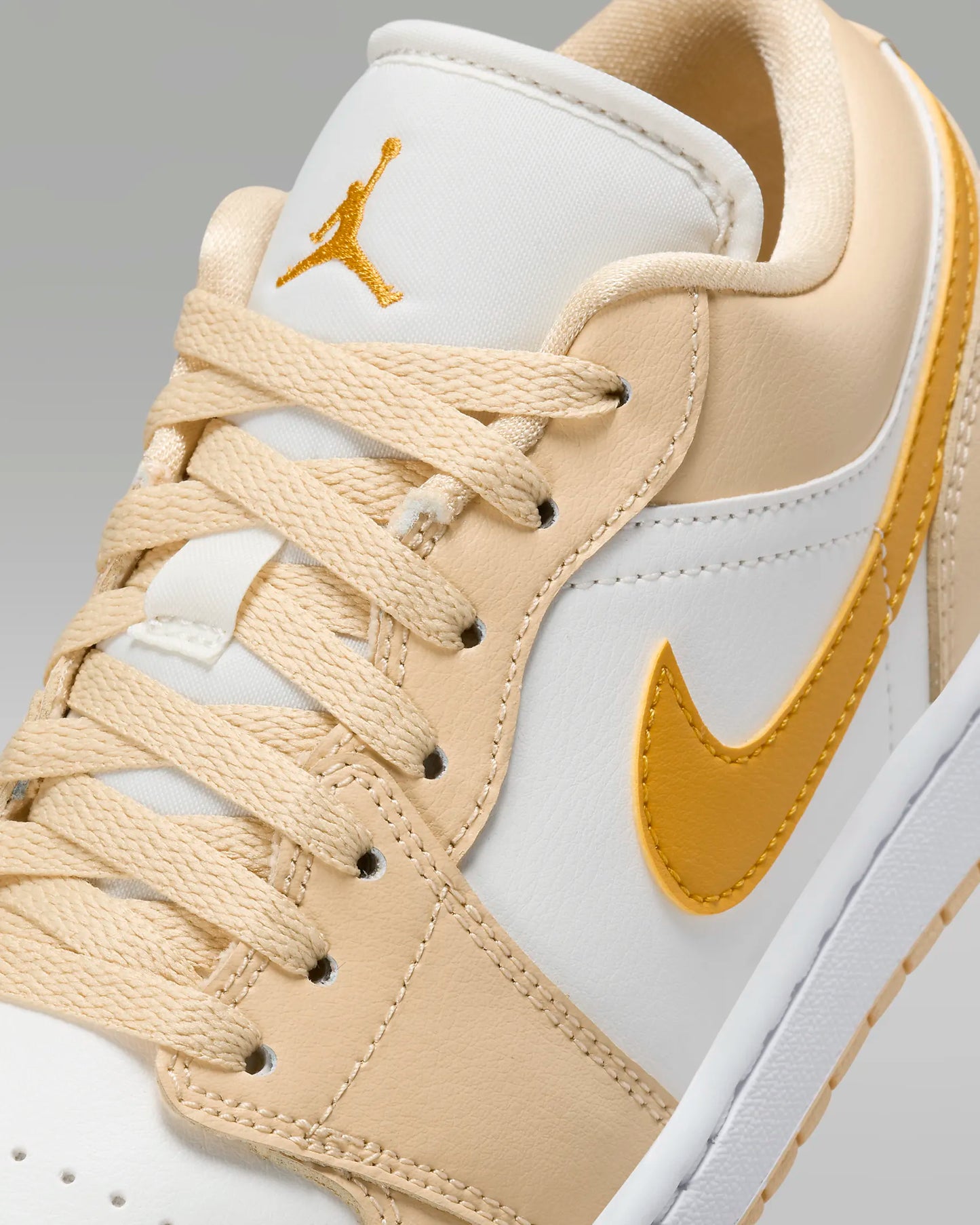 AIR JORDAN 1 LOW TEAM GOLD (COD)🚚19 RS ADVANCE