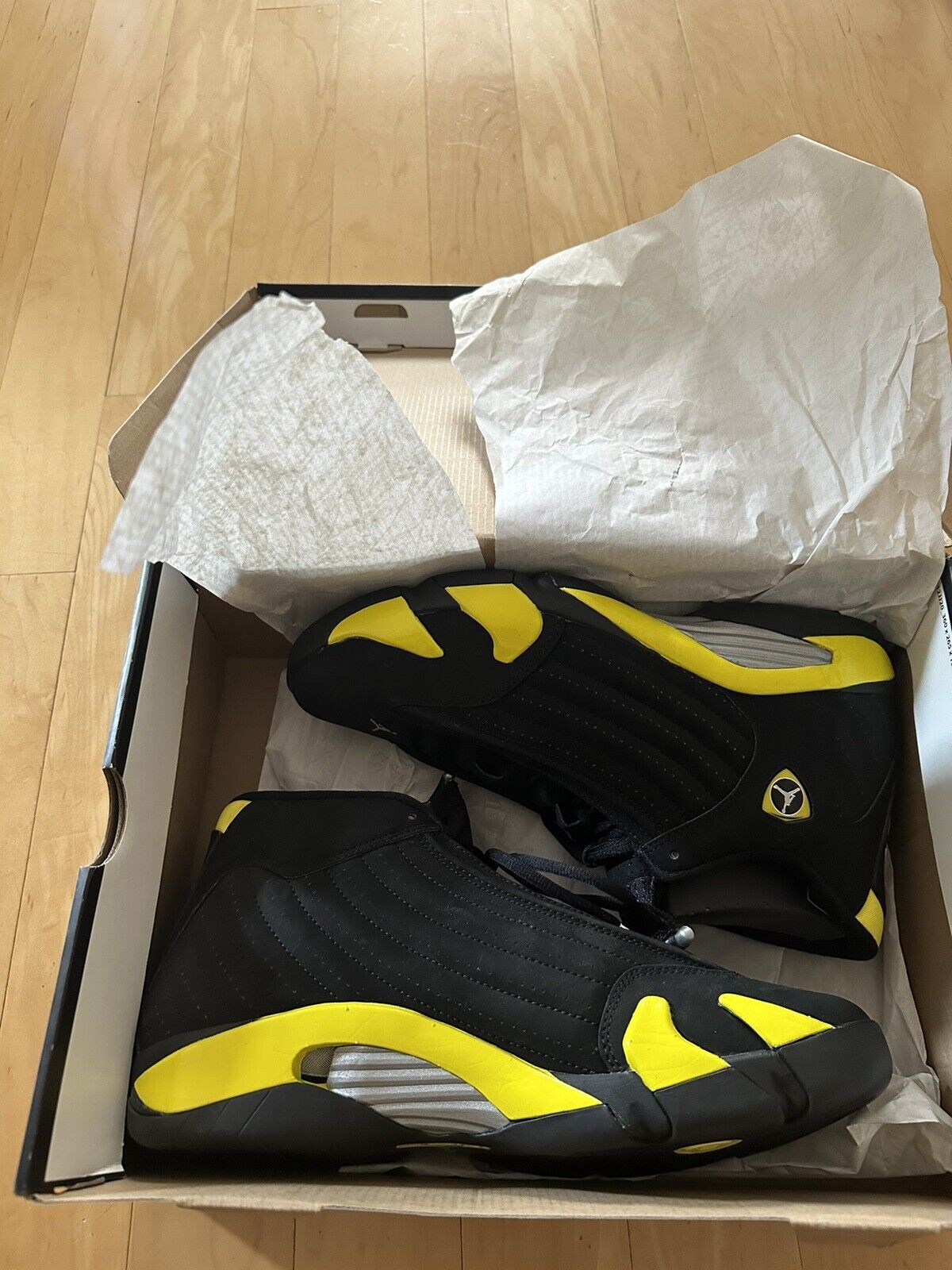 AIR JORDAN 14 BLACK& YELLOW (COD)🚚19 RS ADVANCE